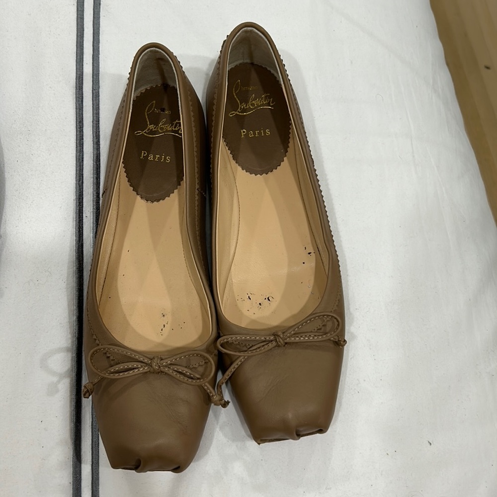 Christian Louboutin Mamadrague Napa Bow Ballerina Flats. Size 39. Dustbag